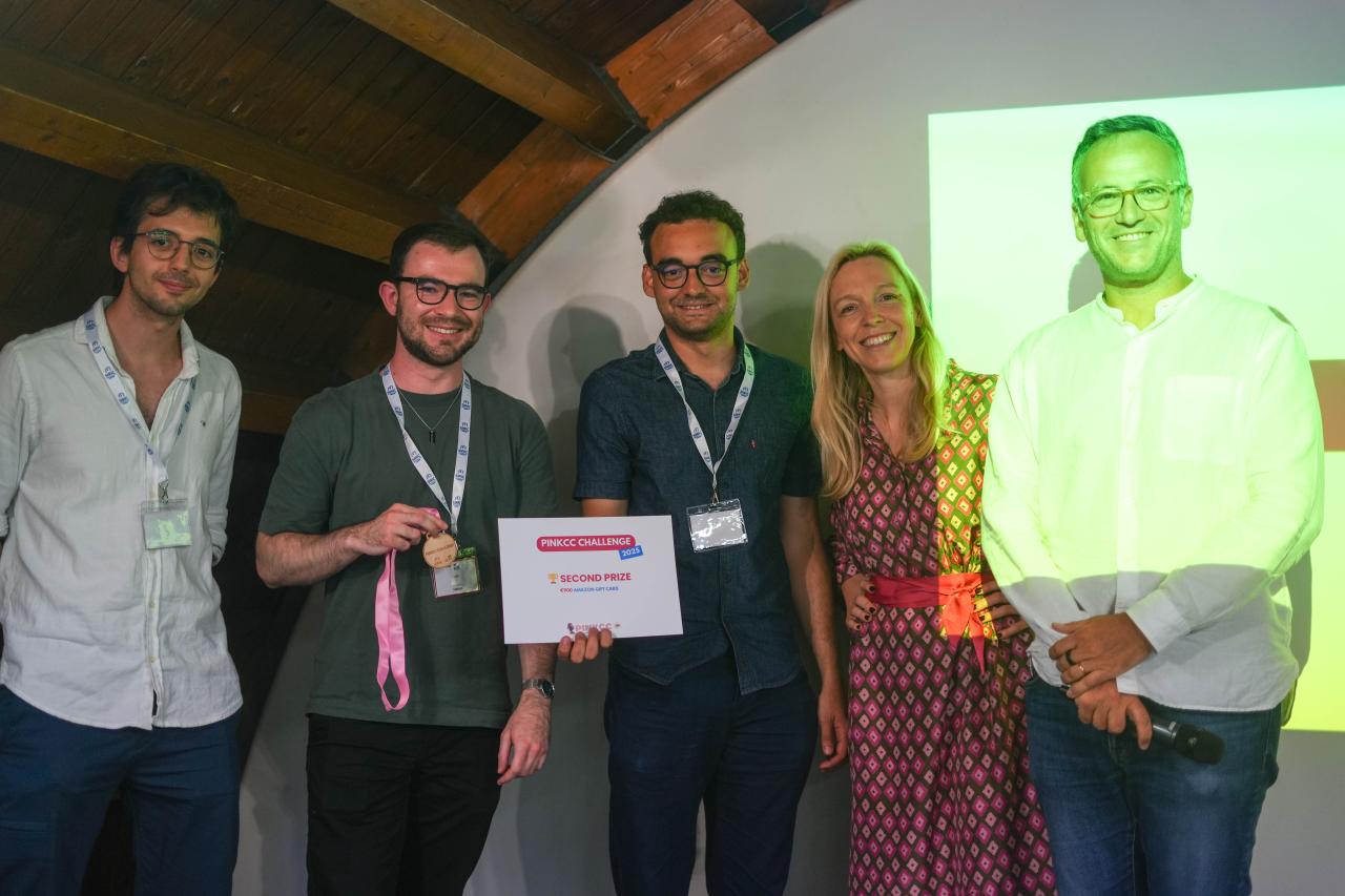 With my colleagues G. Picaud and G. Fourret (both on the left of this photo), we were placed 2nd out of 250 participants in the PINKCC international challenge of ovarian cancer segmentation challenge. The photo shows us in the prize ceremony.